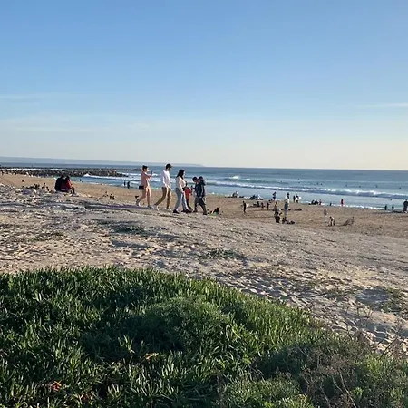 Joao De Caparica Apartment